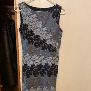 Ivanka Trump Midi sleeveless dress with zipper detail